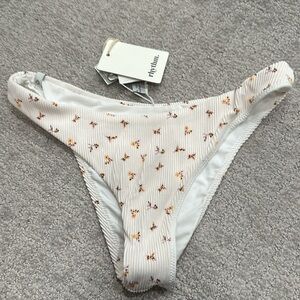 RHYTHM
LANI HI CUT - CREAM SWIM BOTTOM